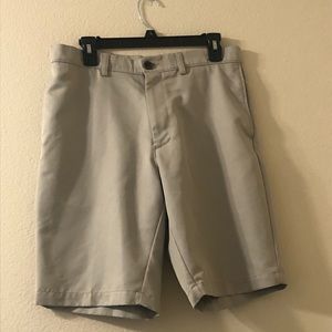 Haggar H26 Men’s Khaki Shorts - 32
